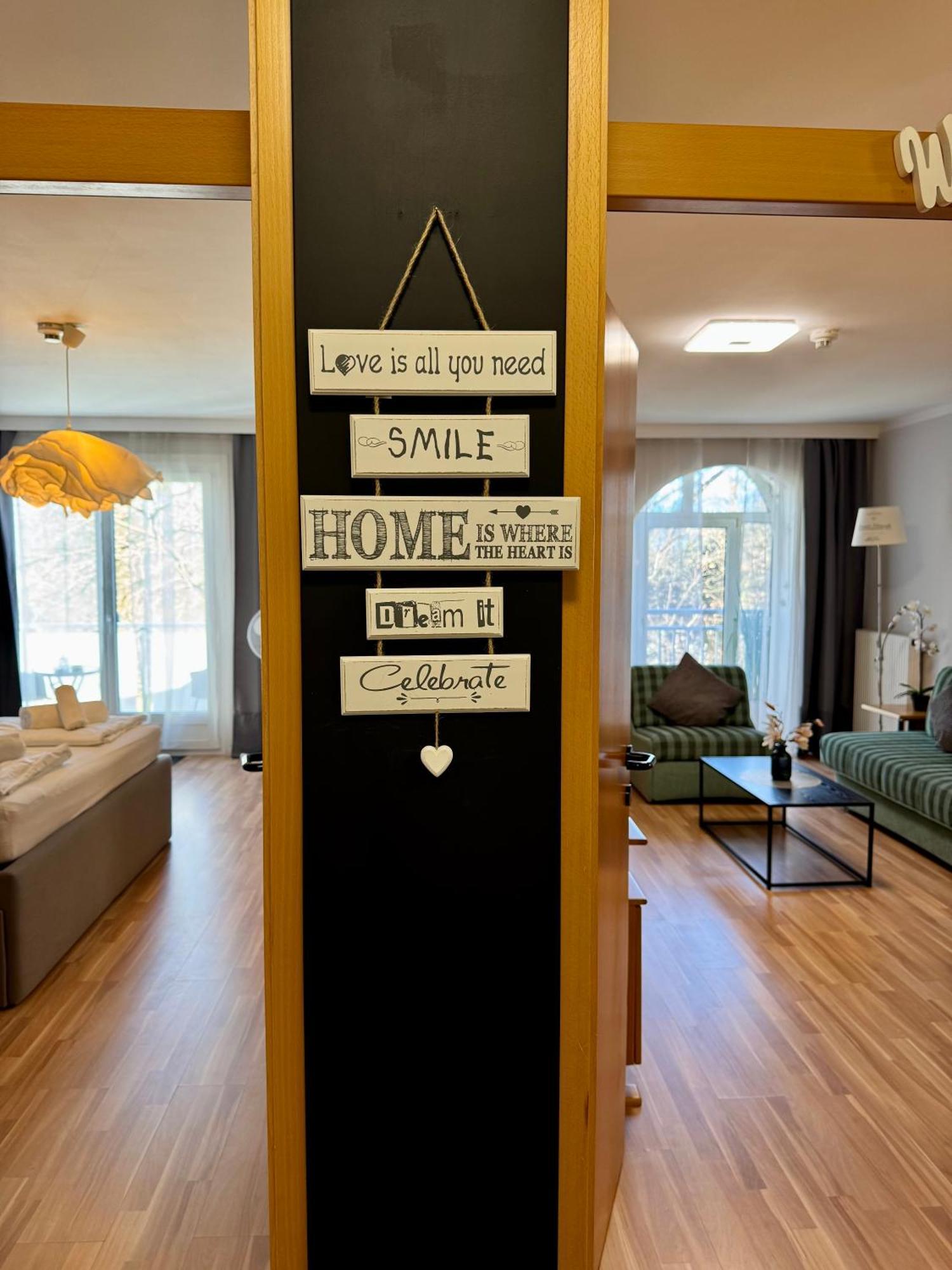 Happystayapartments فيلاخ المظهر الخارجي الصورة